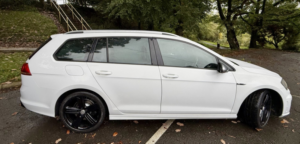 2016 Volkswagen Golf 2.0 R 300*estate*2own-9vw Svs-Hpi Clear*stunning Standard Car* in White — image 4