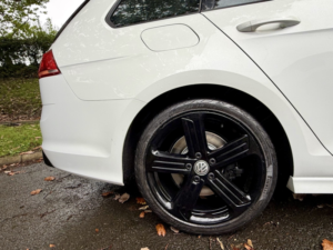 2016 Volkswagen Golf 2.0 R 300*estate*2own-9vw Svs-Hpi Clear*stunning Standard Car* in White — image 5