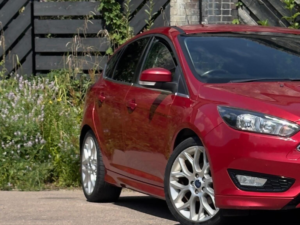 2015 Ford Focus 1.0t Ecoboost Zetec S Euro 6 (s/s) 5dr in Red — image 6
