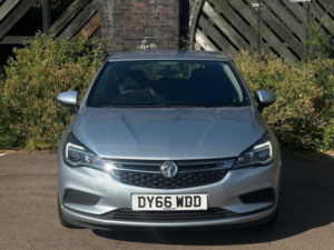 2016 Vauxhall Astra 1.0i Turbo Ecoflex Design Euro 6 (s/s) 5dr in Silver — image 6