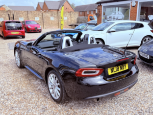 2018 Fiat 124 Spider 1.4 124 Spider 1.4 Multiair Turbo 140hp Lusso in Black — image 4