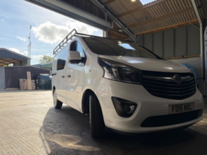 2015 Vauxhall Vivaro 1.6 Cdti 2900 Biturbo Ecoflex Sportive Crew Van L1 H1 Euro 5 (s/s) 5dr (6 Seat) in White — image 2