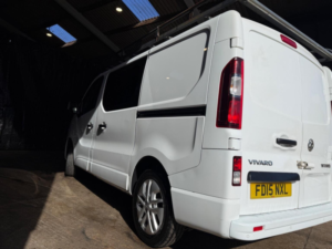 2015 Vauxhall Vivaro 1.6 Cdti 2900 Biturbo Ecoflex Sportive Crew Van L1 H1 Euro 5 (s/s) 5dr (6 Seat) in White — image 4
