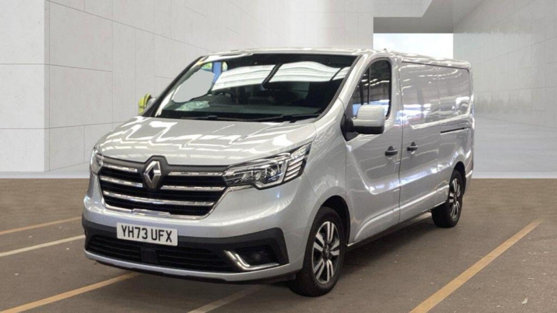 2023 Renault Trafic 2.0 Dci Blue Ll30 Sport+ L2 H1 Euro 6 (s/s) 5dr in Grey — image 1