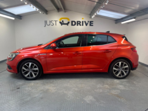 2016 Renault Megane 1.2 Tce Dynamique S Nav Hatchback 5dr Petrol Manual Euro 6 (s/s) (130 Ps) in Red — image 2