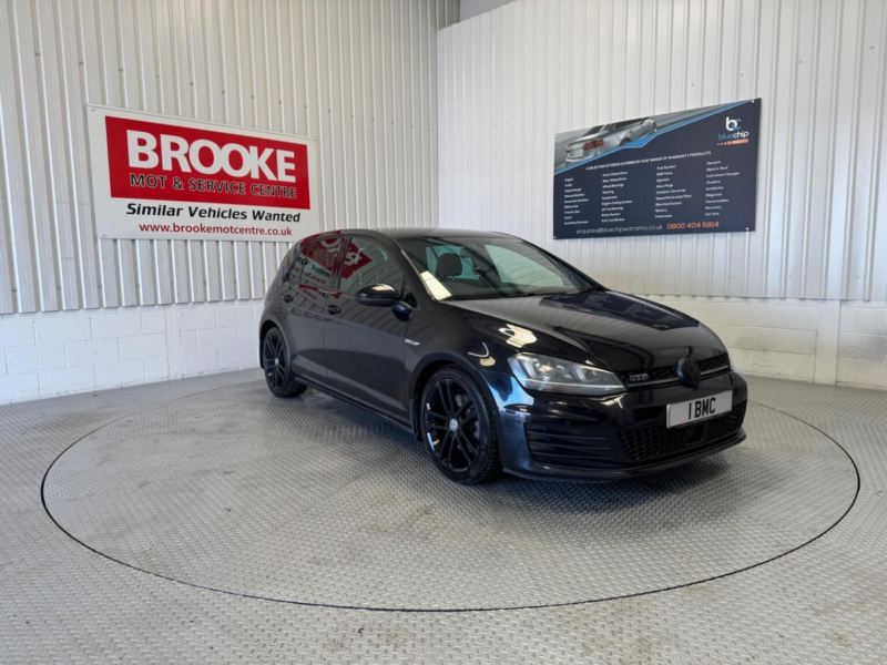 2014 Volkswagen Golf 2.0 Tdi Bluemotion Tech Gtd Euro 6 (s/s) 5dr in Black — image 1