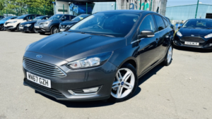 2017 Ford Focus 1.0 T Ecoboost Titanium in Grey — image 3