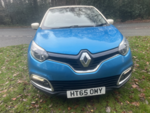 2016 Renault Captur 1.5 Dynamique Nav Dci 90 in Blue — image 3