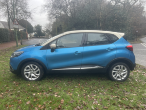 2016 Renault Captur 1.5 Dynamique Nav Dci 90 in Blue — image 5