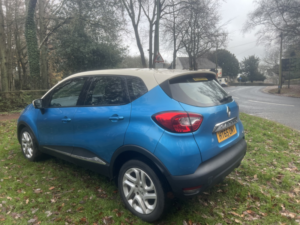 2016 Renault Captur 1.5 Dynamique Nav Dci 90 in Blue — image 6