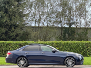 2021 Mercedes-Benz E Class 2.0 E220d Amg Line Night Edition (premium Plus) G-Tronic+ Euro 6 (s/s) 4dr in Blue — image 2