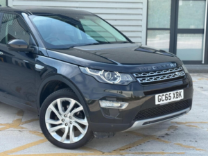 2015 Land Rover Discovery Sport 2.0 Td4 Hse Luxury Auto 4WD Euro 6 (s/s) 5dr in Black — image 2