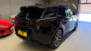 2023 Land Rover Range Rover Sport 3.0 D300 Mhev Dynamic Se in Black — image 5