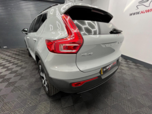 2025 Volvo Xc40 2.0 B4 Mhev Plus Dark Dct Auto Euro 6 (s/s) 5dr in Grey — image 4