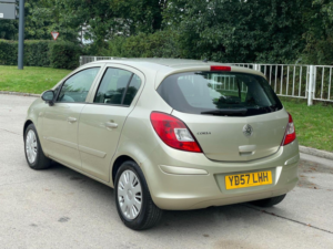 2007 Vauxhall Corsa 1.4i 16v Club 5dr in Gold — image 5