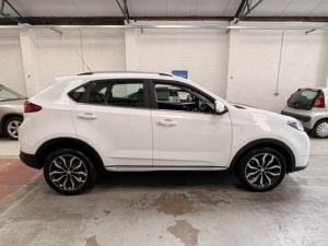 2017 MG Gs 1.5 Tgi Exclusive in White — image 6