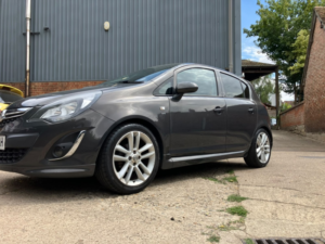 2014 Vauxhall Corsa 1.4 16v Sri in Grey — image 3