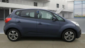 2017 Kia Venga 1.6 3 Auto Euro 6 5dr in Blue — image 6