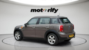 2012 MINI Countryman 1.6 One D Euro 5 (s/s) 5dr in Brown — image 5