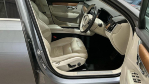 2017 Volvo S90 2.0 D4 Inscription Auto Euro 6 (s/s) 4dr in Grey — image 2