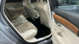 2017 Volvo S90 2.0 D4 Inscription Auto Euro 6 (s/s) 4dr in Grey — image 3