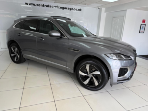 2023 Jaguar F-Pace 2.0 P400e 19.3kwh R-Dynamic Hse Black Auto AWD Euro 6 (s/s) 5dr in Grey — image 4