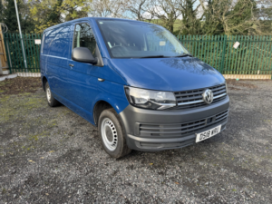 2018 Volkswagen Transporter 2.0 Tdi T28 Bluemotion Tech Startline in Blue — image 2