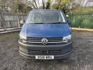 2018 Volkswagen Transporter 2.0 Tdi T28 Bluemotion Tech Startline in Blue — image 5
