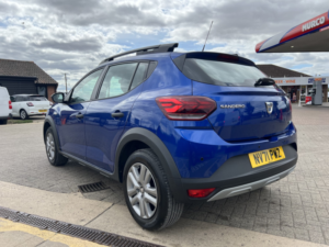2022 Dacia Sandero Stepway 1.0 Stepway Essential Tce 100 Bi-Fuel in Blue — image 5