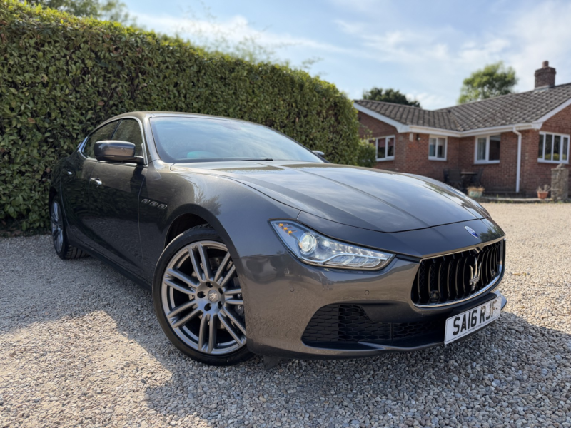 2016 Maserati Ghibli 3.0 D V6 in Grey — image 1