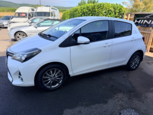 2016 Toyota Yaris 1.0 Vvt-I Icon Hatchback 5dr Petrol Manual Euro 6 (69 Ps) in White — image 5