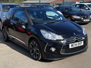 2014 Citroen Ds3 Cabrio 1.6 Vti Dstyle Plus in Black — image 4