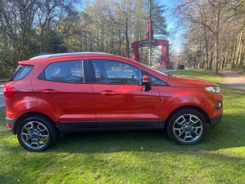 2016 Ford Ecosport 1.5 Titanium in Red — image 1