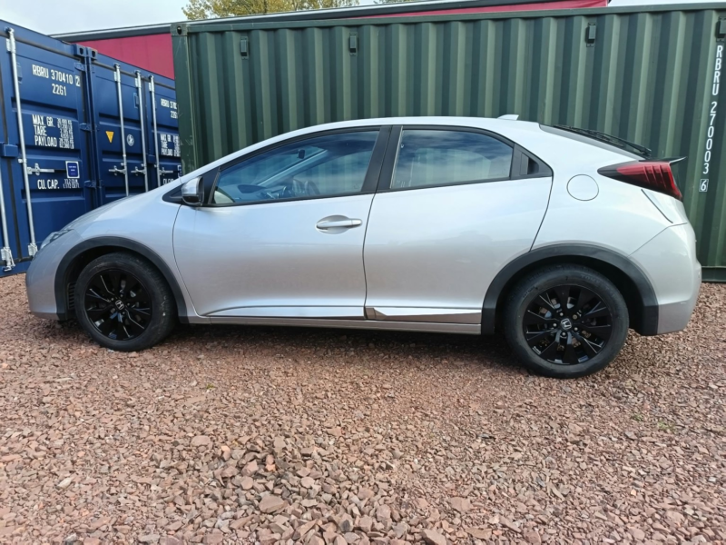 2016 Honda Civic 1.6 I-Dtec Se Plus in Silver — image 1