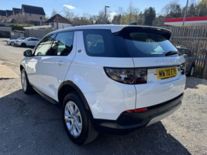 2020 Land Rover Discovery Sport 2.0 D150 S SUV 5dr Diesel Manual Euro 6 (s/s) (150 Ps) in White — image 4