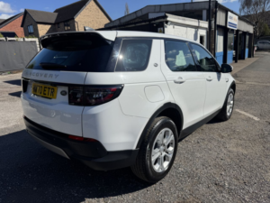 2020 Land Rover Discovery Sport 2.0 D150 S SUV 5dr Diesel Manual Euro 6 (s/s) (150 Ps) in White — image 5