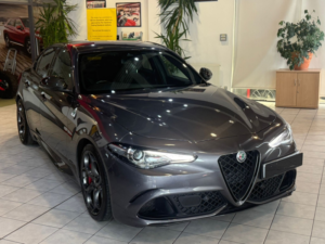 2022 Alfa Romeo Giulia 2.9 2.9 V6 Bi-Turbo 510hp Quadrifoglio in Grey — image 2