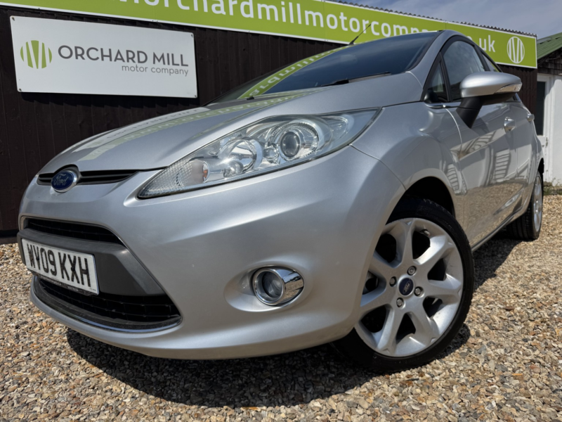 2009 Ford Fiesta 1.4 Titanium in Silver — image 1