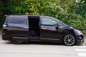 2016 Nissan Elgrand 2.5 Highway Star Premium 5dr 7 Seats in Black — image 3