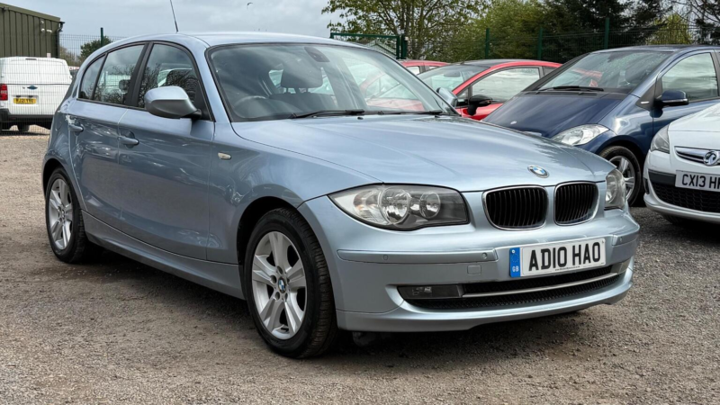 2010 BMW 1 Series 2.0 118d Se Euro 5 5dr in Blue — image 1