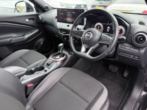 2024 Nissan Juke 1.0 Dig-T N-Connecta Dct Auto Euro 6 (s/s) 5dr in Black — image 2