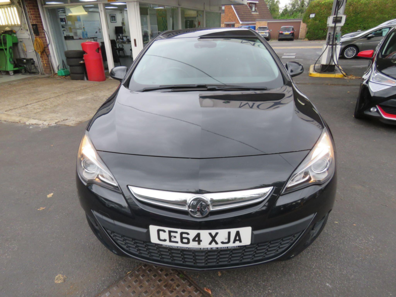 2014 Vauxhall Astra 1.4t Sri Euro 5 (s/s) 3dr in Black — image 1