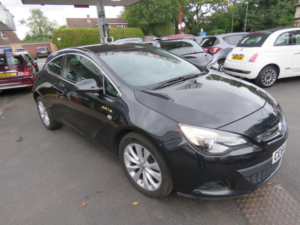 2014 Vauxhall Astra 1.4t Sri Euro 5 (s/s) 3dr in Black — image 2