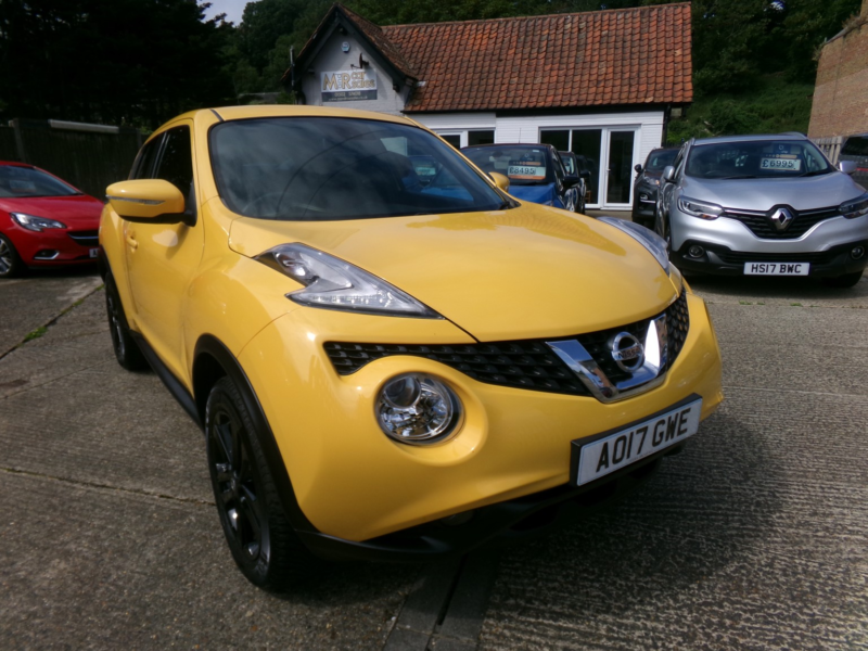 2017 Nissan Juke 1.6 N-Connecta in Yellow — image 1