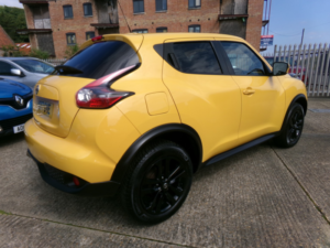 2017 Nissan Juke 1.6 N-Connecta in Yellow — image 4