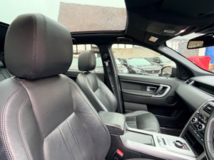 2019 Land Rover Discovery Sport Td4 Landmark in Black — image 2