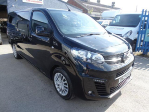 2023 Vauxhall Vivaro 2.0 Turbo D 3100 Pro L2 H1 Euro 6 6dr in Black — image 3