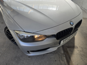 2013 BMW 3 Series 2.0 320d Se Saloon in Silver — image 2