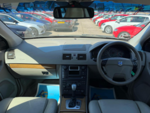 2005 Volvo Xc90 2.9 T6 Se Geartronic AWD 5dr in Blue — image 2