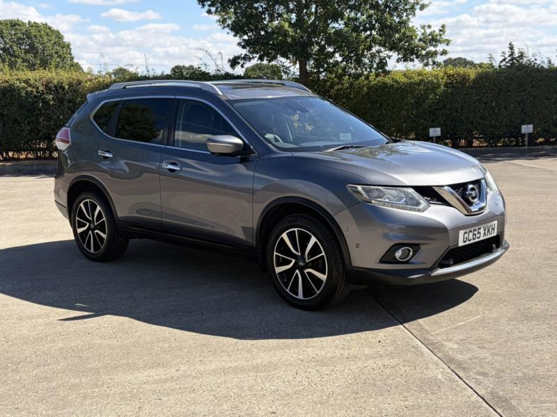 2015 Nissan X-Trail 1.6 Dci Tekna in Grey — image 1